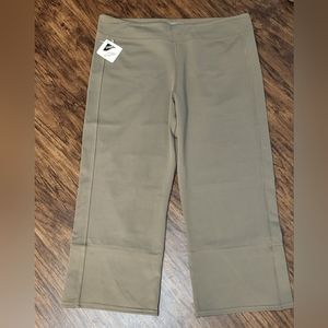 ATHLETA MID HI RISE TULIP LEG HEM CROPPED CAPRI LEGGINGS SIZE LARGE  NWT